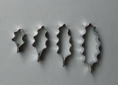 c517 Holly Leaves Set of 4